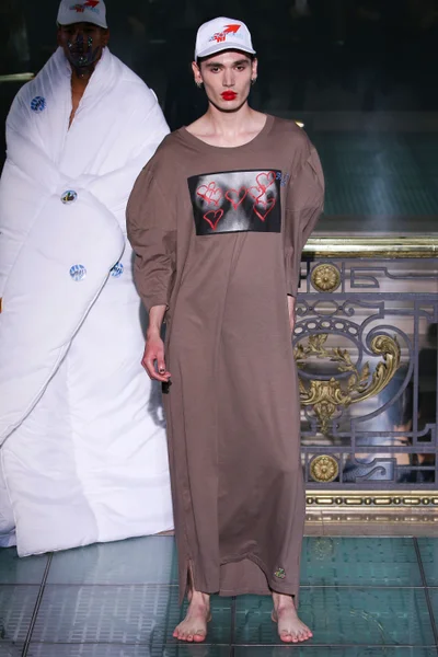 Look 35